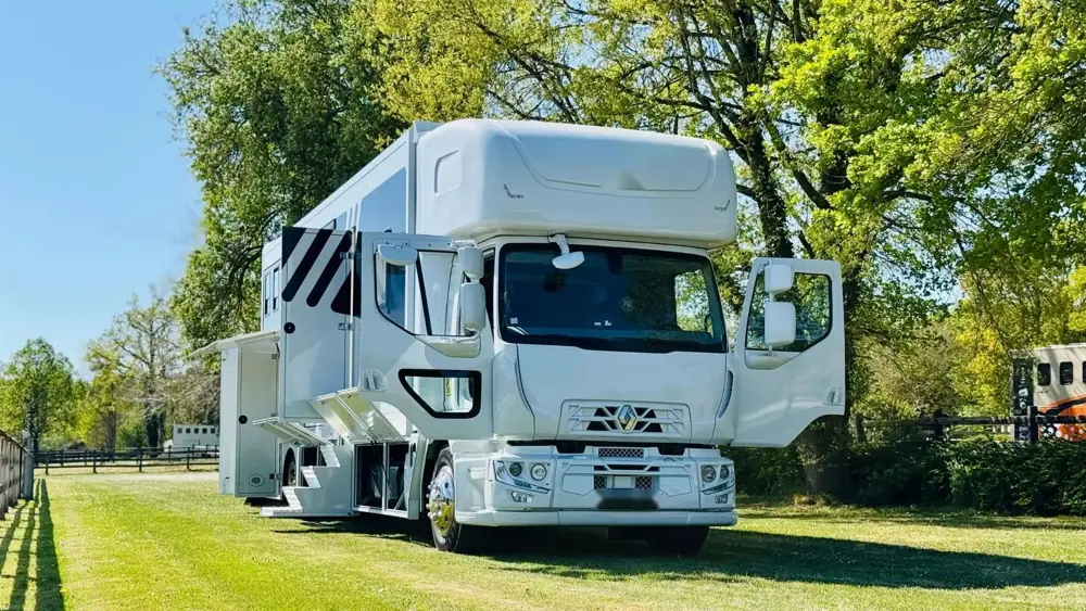 Camions chevaux disponibles à la location